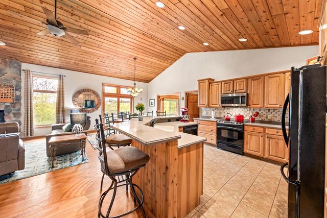 W8797 Lake Lorraine ROAD, Delavan, WI 53115
