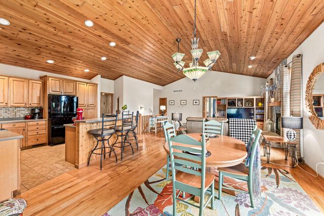 W8797 Lake Lorraine ROAD, Delavan, WI 53115