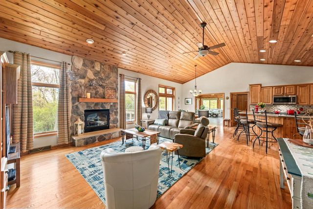W8797 Lake Lorraine ROAD, Delavan, WI 53115