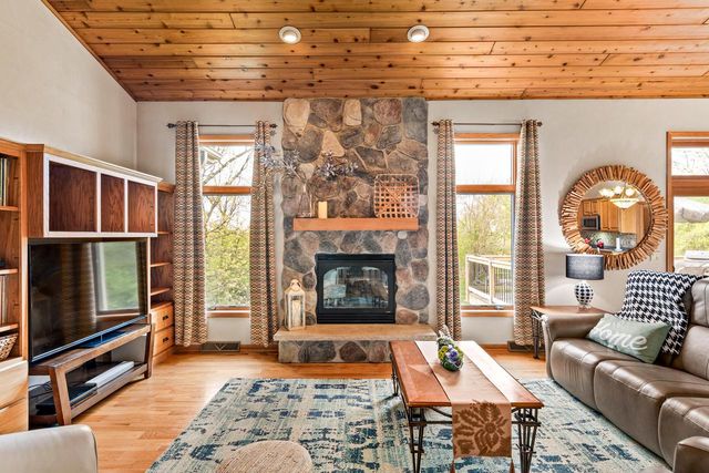 W8797 Lake Lorraine ROAD, Delavan, WI 53115