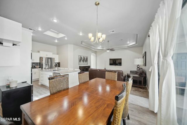 1091 IRON HILL Avenue, Santa Teresa, NM 88008