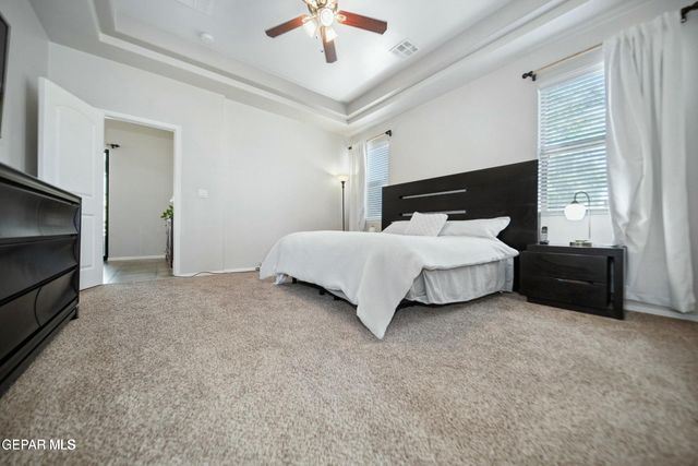 1091 IRON HILL Avenue, Santa Teresa, NM 88008