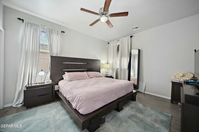 1091 IRON HILL Avenue, Santa Teresa, NM 88008