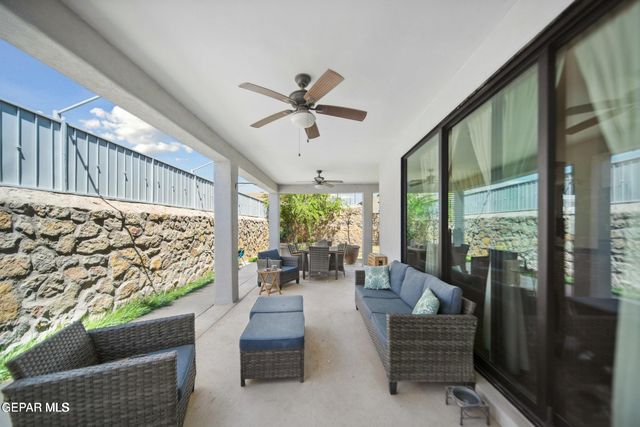 1091 IRON HILL Avenue, Santa Teresa, NM 88008