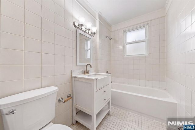 225 Walnut Street, Northvale, NJ 07647