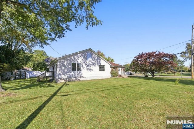 225 Walnut Street, Northvale, NJ 07647