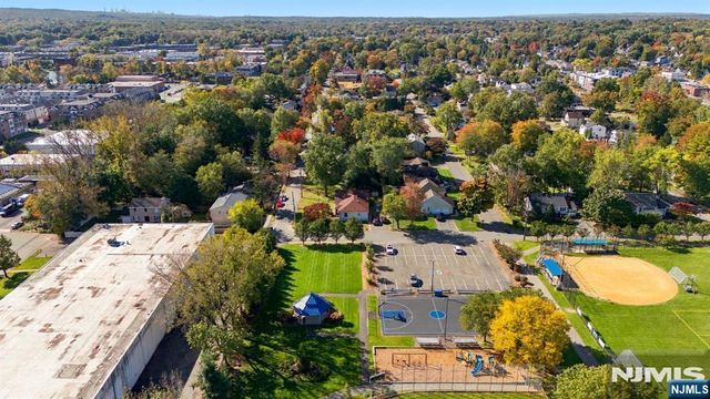 225 Walnut Street, Northvale, NJ 07647