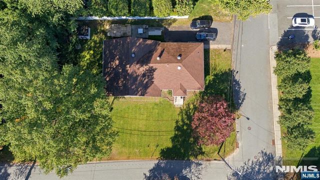 225 Walnut Street, Northvale, NJ 07647
