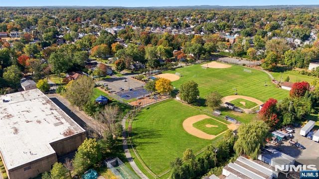 225 Walnut Street, Northvale, NJ 07647