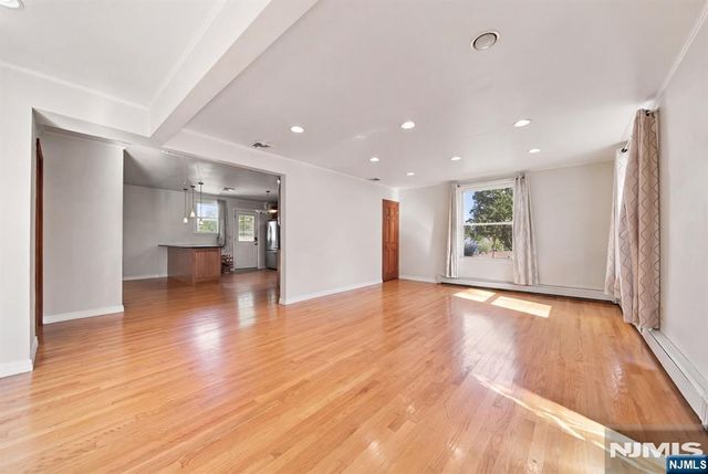 225 Walnut Street, Northvale, NJ 07647