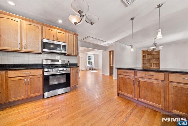 225 Walnut Street, Northvale, NJ 07647
