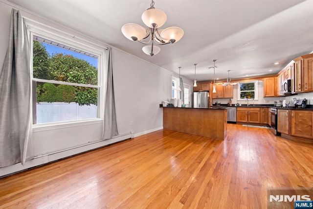 225 Walnut Street, Northvale, NJ 07647
