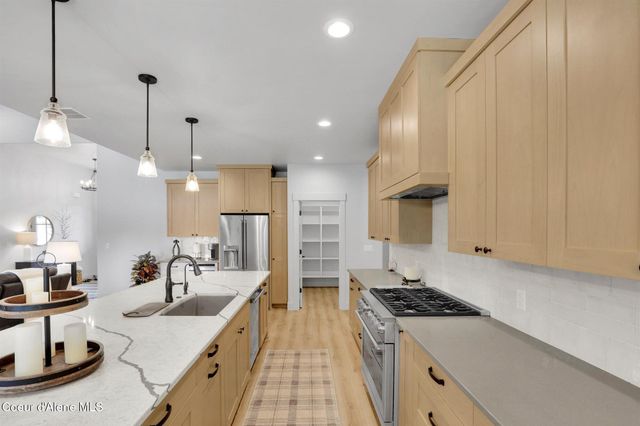 11693 N Arnicas Ct, Hayden, ID 83835