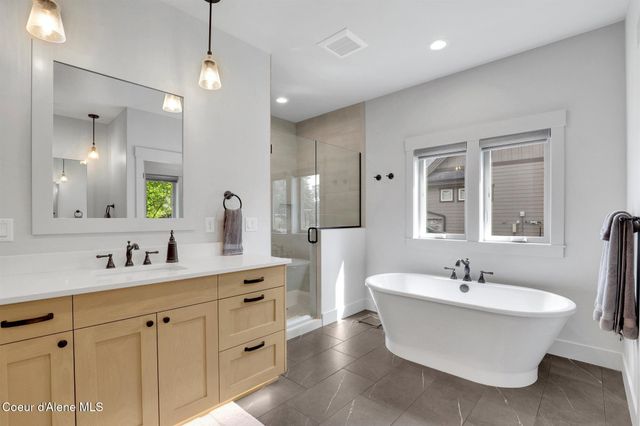 11693 N Arnicas Ct, Hayden, ID 83835