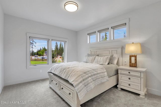 11693 N Arnicas Ct, Hayden, ID 83835