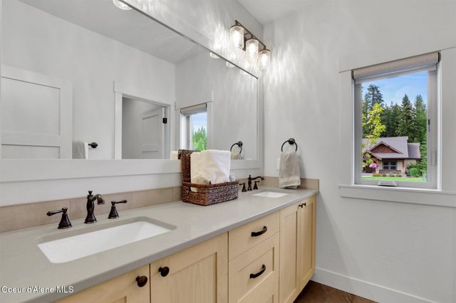 11693 N Arnicas Ct, Hayden, ID 83835