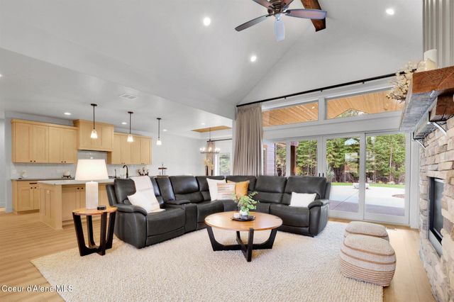 11693 N Arnicas Ct, Hayden, ID 83835