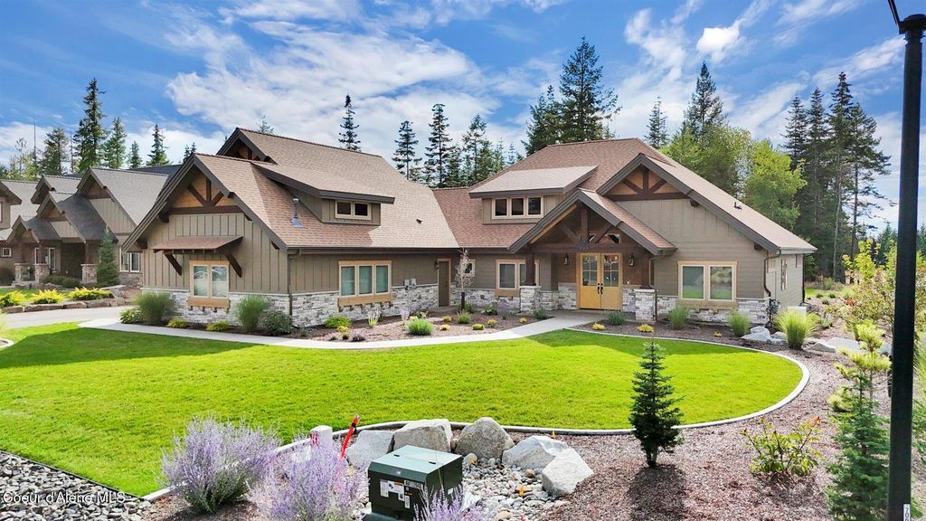 11693 N Arnicas Ct, Hayden, ID 83835