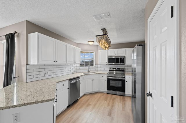 2544 Portobella Pl, Cantonment, FL 32533