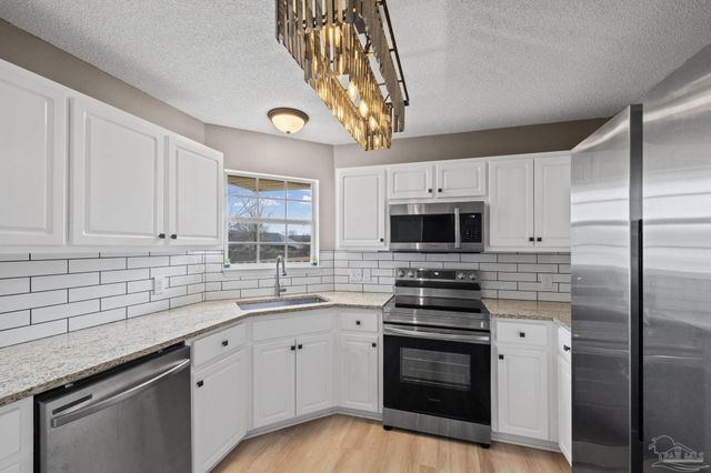 2544 Portobella Pl, Cantonment, FL 32533