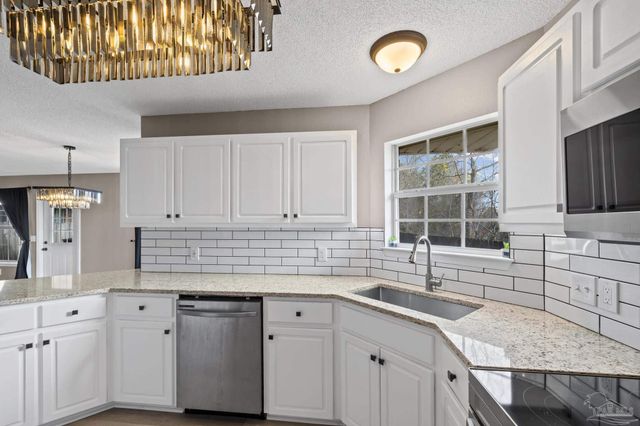 2544 Portobella Pl, Cantonment, FL 32533