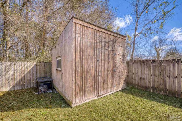 2544 Portobella Pl, Cantonment, FL 32533