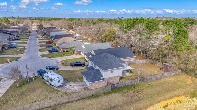 2544 Portobella Pl, Cantonment, FL 32533