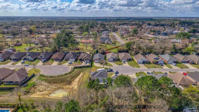 2544 Portobella Pl, Cantonment, FL 32533