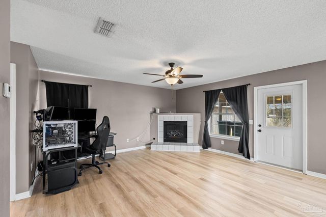 2544 Portobella Pl, Cantonment, FL 32533