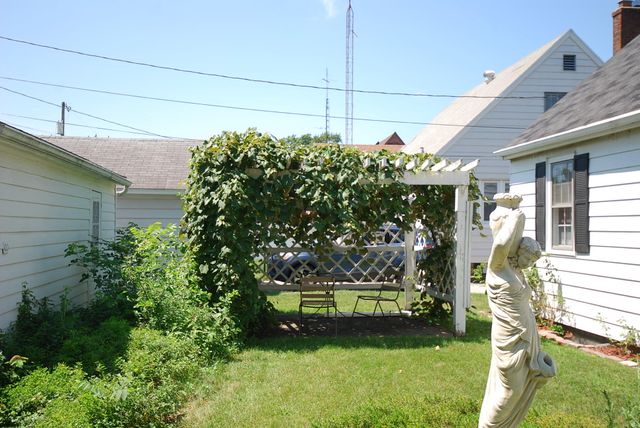 415 Thurman Avenue, Michigan City, IN 46360