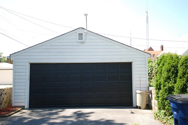 415 Thurman Avenue, Michigan City, IN 46360