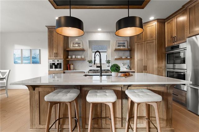 8904 N Clarion Avenue, Kansas City, MO 64153