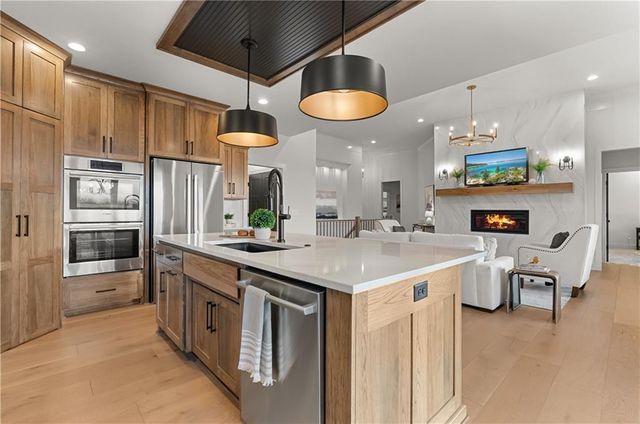 8904 N Clarion Avenue, Kansas City, MO 64153