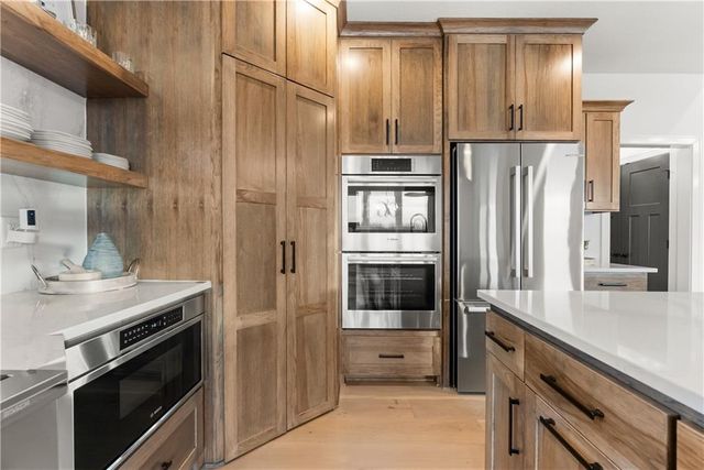 8904 N Clarion Avenue, Kansas City, MO 64153