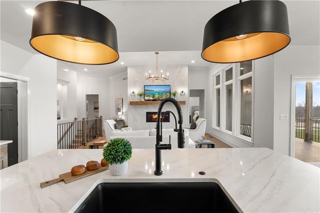 8904 N Clarion Avenue, Kansas City, MO 64153