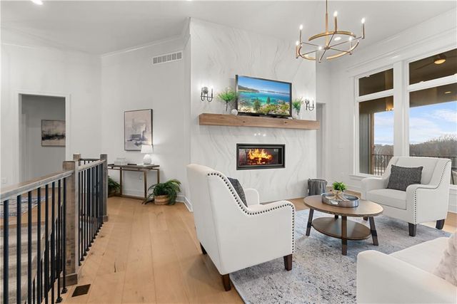 8904 N Clarion Avenue, Kansas City, MO 64153