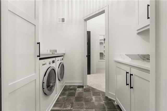 8904 N Clarion Avenue, Kansas City, MO 64153