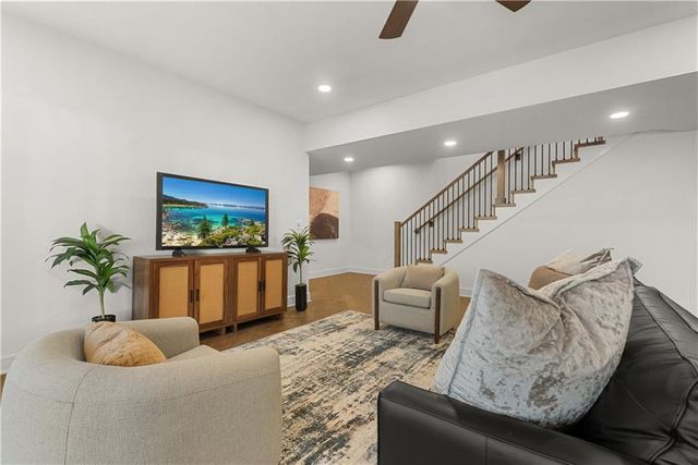 8904 N Clarion Avenue, Kansas City, MO 64153