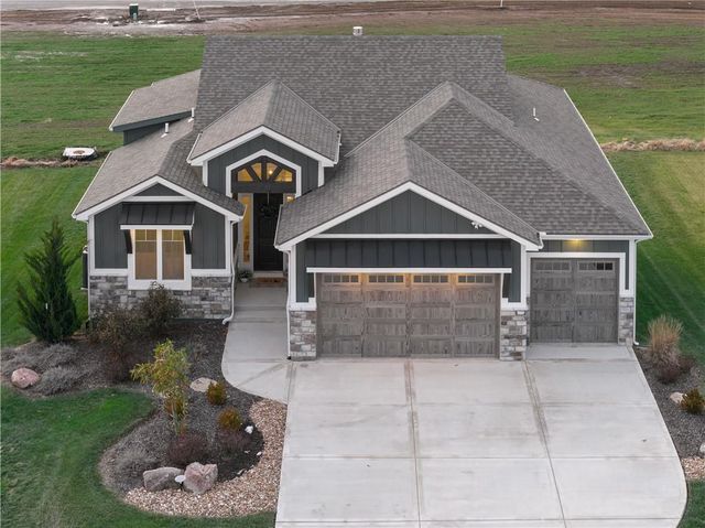 8904 N Clarion Avenue, Kansas City, MO 64153