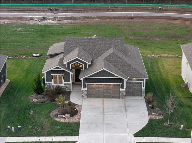 8904 N Clarion Avenue, Kansas City, MO 64153