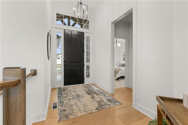 8904 N Clarion Avenue, Kansas City, MO 64153