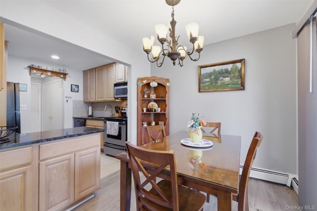 8 Heritage Drive E, Harriman, NY 10926