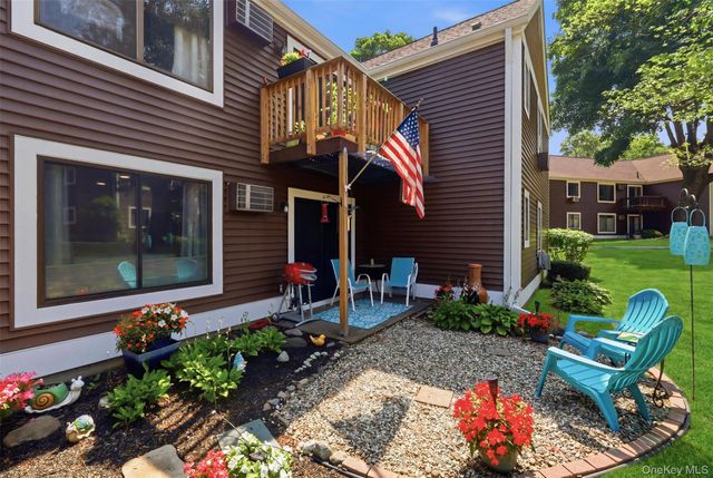 8 Heritage Drive E, Harriman, NY 10926