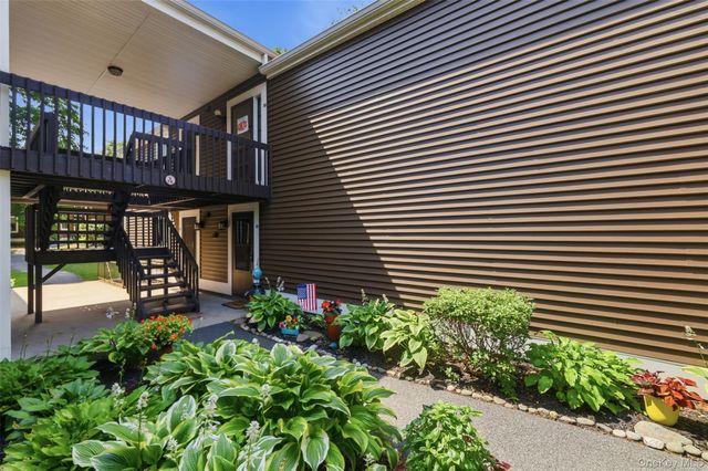 8 Heritage Drive E, Harriman, NY 10926