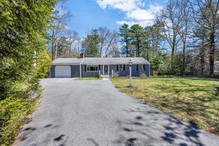 10 Guild Road, Forestdale, MA 02644