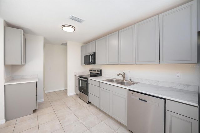 9318 SE MARICAMP ROAD, Ocala, FL 34472