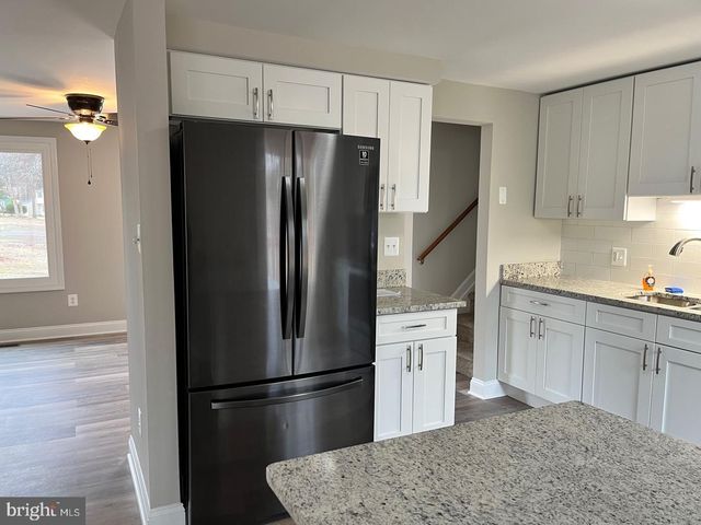 2 ROSEWOOD ST, Fredericksburg, VA 22405