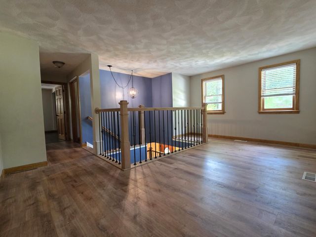 1 Jessica Lane, Derry, NH 03038