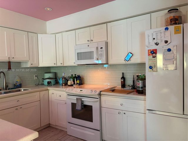 177 NE 6th Ct, Dania Beach, FL 33004
