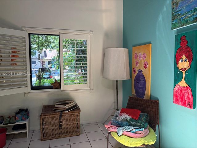 177 NE 6th Ct, Dania Beach, FL 33004